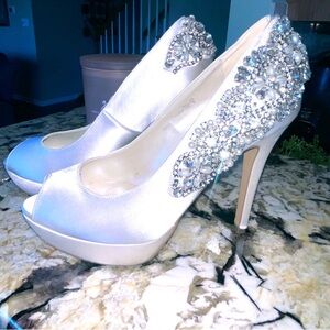 Elegant White Peep-Toe Heels with Crystal Embellishments